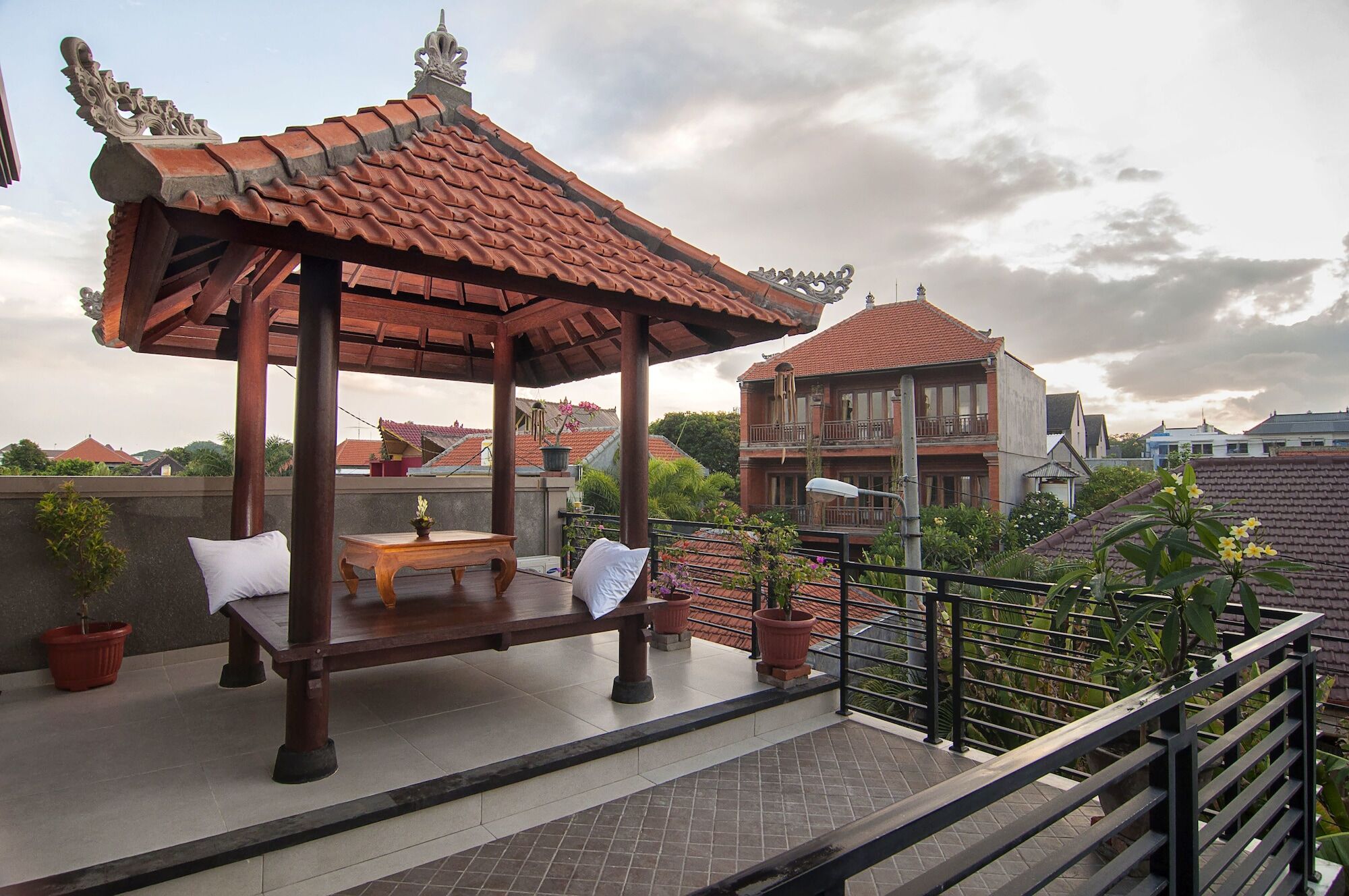 Sanur Suwardika Homestay & Dormitory מראה חיצוני תמונה
